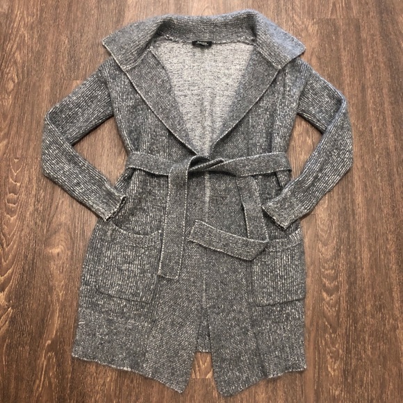 ~SOLD 📦 Babaton Grey Cardigan with Belt - Picture 2 of 6